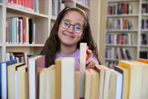 Buca Belediyesi Cumhuriyet Kütüphanesi, ileride doktor olmak isteyen Bucalı minik