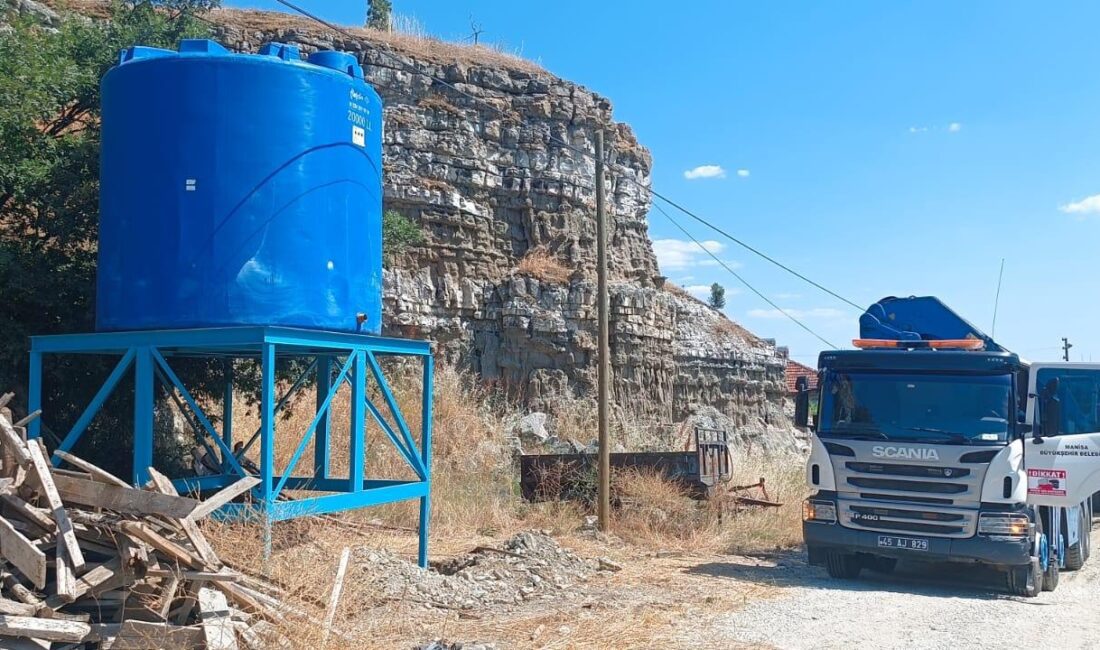 Manisa Büyükşehir Belediyesi, içinde bulunulan yaz sezonunda, üreticilerin ürünlerini sulamada