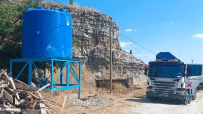 Manisa Büyükşehir Belediyesi, içinde bulunulan yaz sezonunda, üreticilerin ürünlerini sulamada