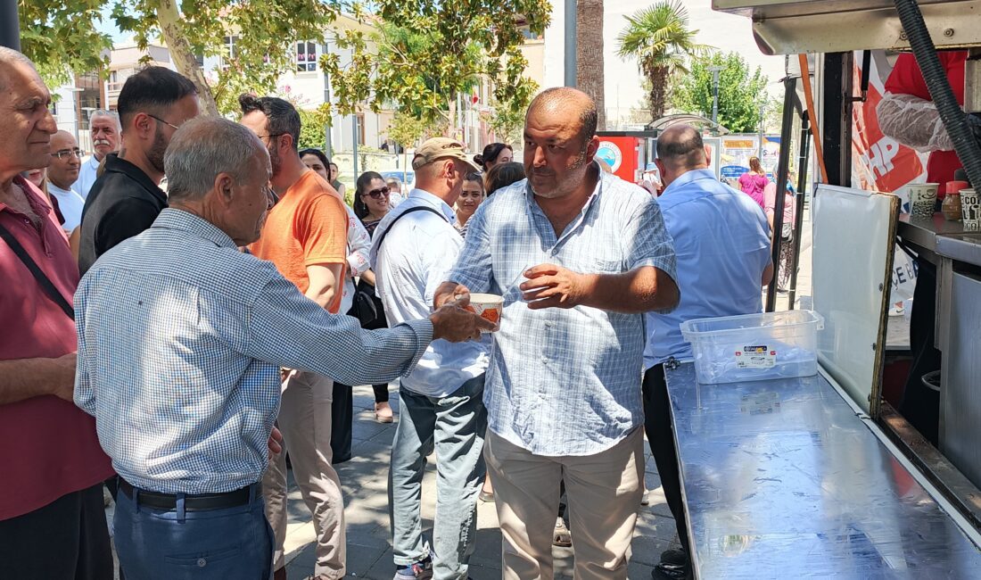 CHP Menderes İlçe Teşkilatı, Muharrem ayı dolayısıyla düzenlediği aşure hayrıyla