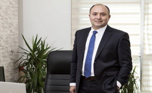 CHP'li belediyeler art arda yapılan operasyonlarla güne uyandı. Adıyaman Belediye