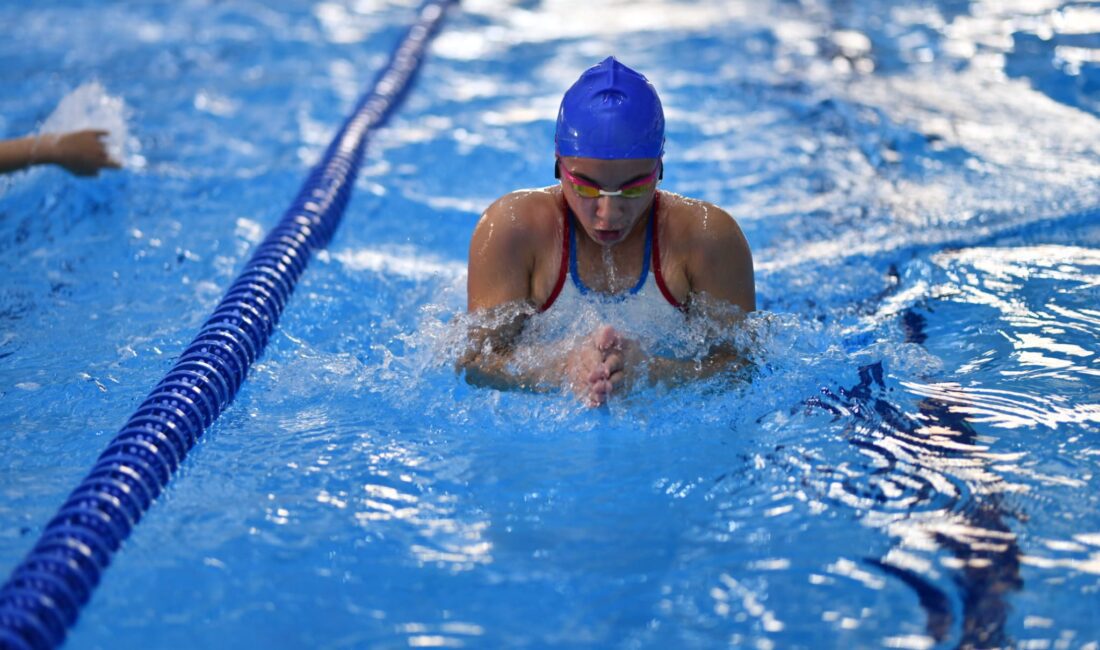 Katıldığı her yüzme yarışmasında Türkiye şampiyonluğu kazanan Muğlalı 12 yaşındaki