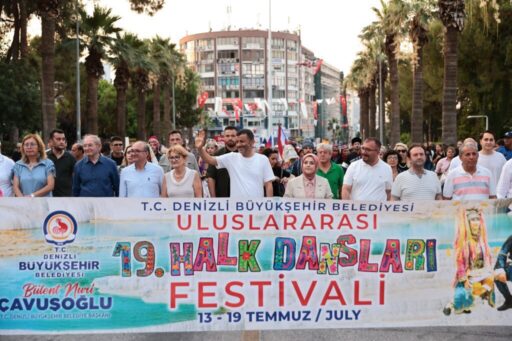 Denizli, bu yıl 19.’su düzenlenen Uluslararası Halk Dansları Festivali ile