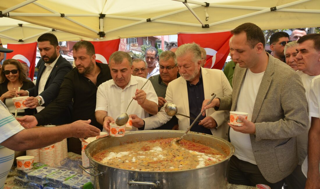 Pınarbaşı Esnaf ve Sanatkarlar Odası tarafından düzenlenen aşure hayrı büyük