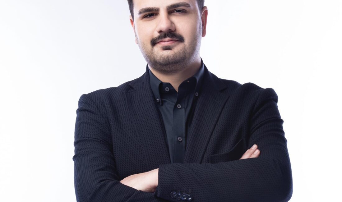 EYYÜP KADİR İNAN: HAİNLERE LANET, DEMOKRASİYE SONSUZ ZAFER! AK Parti Genel Sekreteri ve İzmir Milletvekili Eyyüp Kadir İnan,