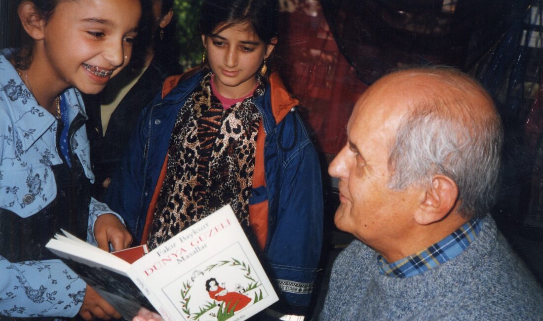 Fakir Baykurt Roman Ödülü’nün sahibi belli oldu Çiğli Belediyesi tarafından bu yıl altıncısı düzenlenen Fakir Baykurt Roman