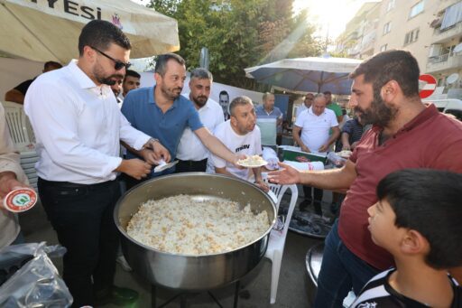 Ferdi Zeyrek anısına, Bayındırlık Mahallesi’nde düzenlenen pilav hayrı geniş katılımla