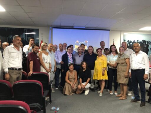 İzmir Dernekler Federasyonu’nun seçimli genel kurulunda Edibe Dinçel başkan seçildi.