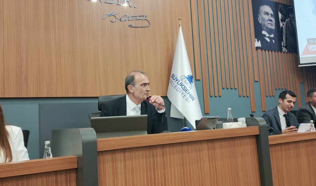 İzmir Büyükşehir Belediyesi’nin temmuz ayı olağan meclis toplantısının ikinci oturumunda