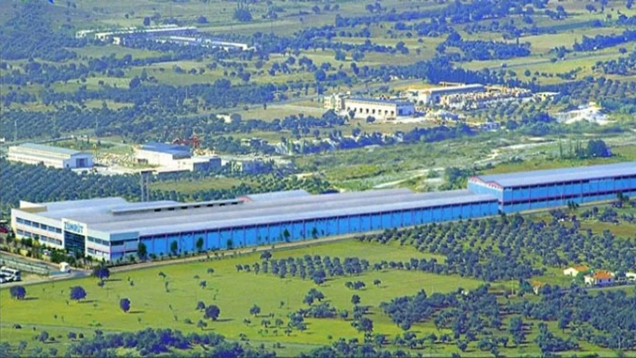 İzmirli Zümrüt Tekstil İflas Etti!