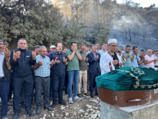 AK Parti İzmir Milletvekili ve önceki dönem Gençlik ve Spor