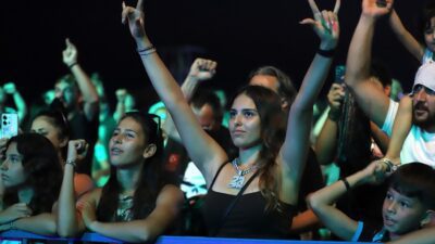 Menderes’te haftasonu motofest coşkusu yaşandı. Özdere sahilinde ülkenin dört bir