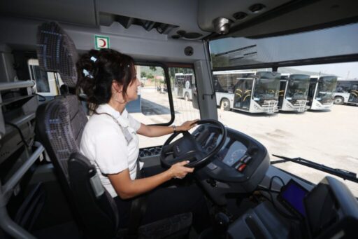 Muğla Büyükşehir Belediyesi’nde direksiyon başında artık kadınlar da var. Toplam