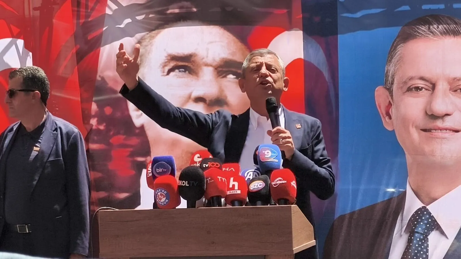 Özgür Özel'den Sert Tepki Akın Gürlek'le Yarışan, Akın Gürlek'le Hesap Verir