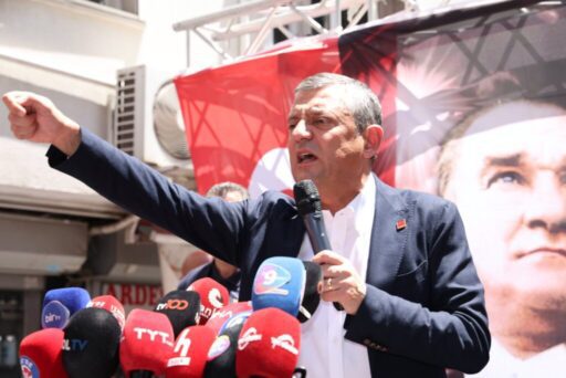 CHP Lideri Özgür Özel, İzmir'deki operasyona sert tepki gösterdi: "Akın