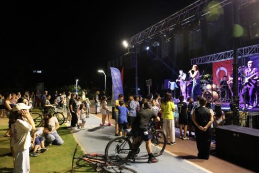 Yaz boyunca birbirinden renkli organizasyonlarla vatandaşları buluşturan Aydın Büyükşehir Belediyesi, “Yaz