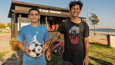 İzmir Büyükşehir Belediyesi’nin kent genelinde başlattığı Spor İstasyonları projesinin üçüncüsü