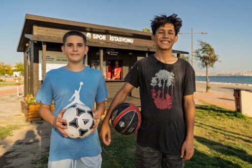 İzmir Büyükşehir Belediyesi’nin kent genelinde başlattığı Spor İstasyonları projesinin üçüncüsü