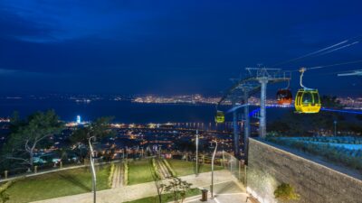 İzmir Büyükşehir Belediyesi’ne bağlı İZULAŞ şirketi tarafından işletilen İzmir Teleferik