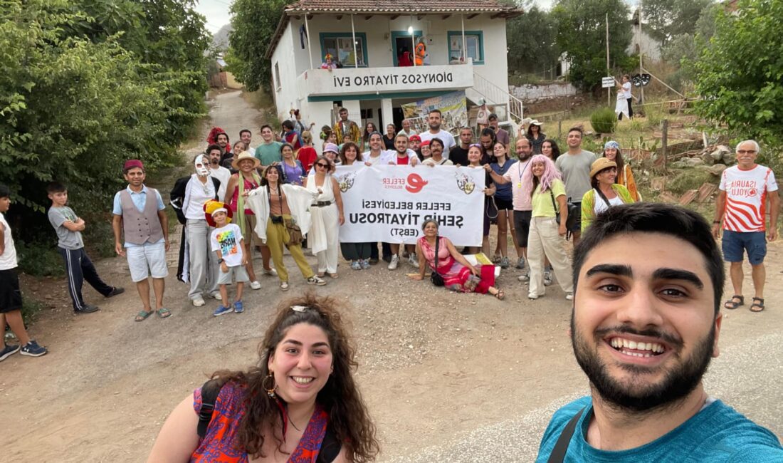 Antik çağın tiyatro tanrısı Dionysos’un izinden giden tiyatrocular, bu yıl da