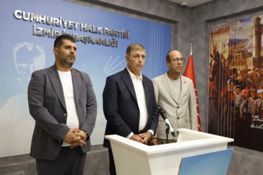 Başkan Tugay, “Sürece baktığımız zaman, CHP’ye yönelik siyasi bir operasyon