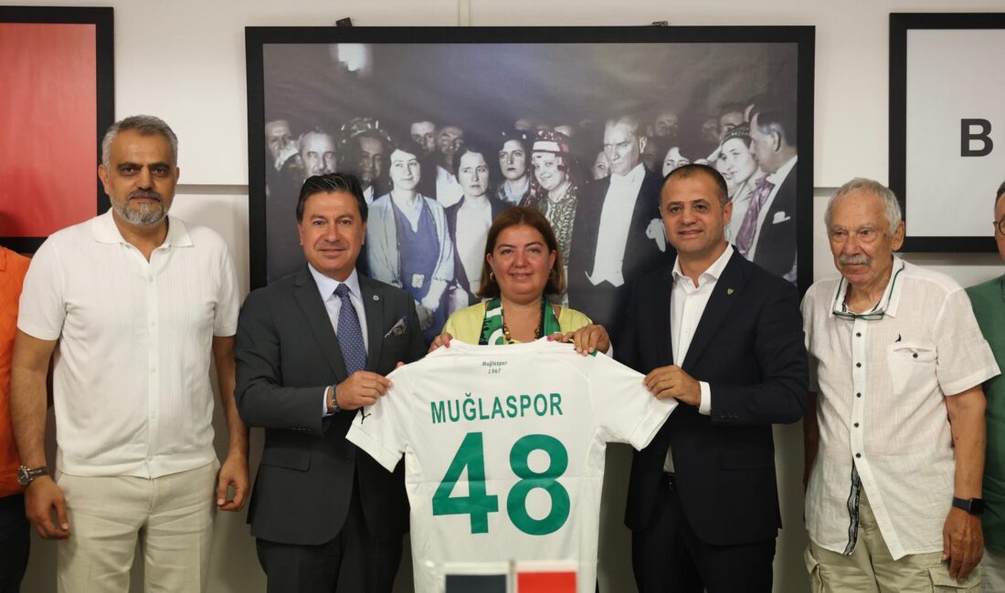 Başkan Aras Bodrum’da Birlik Mesajı Verdi: “Ayrışma Değil Dayanışma Zamanı” Kıyı Ege Belediyeler Birliği ve Muğla Büyükşehir Belediye Başkanı Ahmet