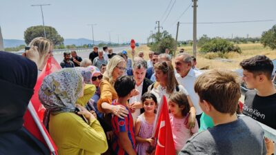 İzmir Bergama’da okula gitmek için her gün 500 metre boyunca