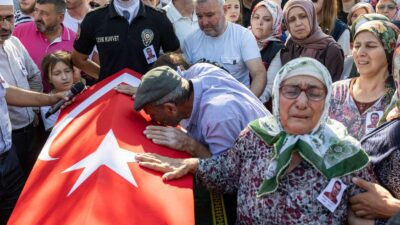 İzmir'in Ödemiş ilçesinde 2 Temmuz'da çıkan yangında yaralanan, kaldırıldığı hastanede