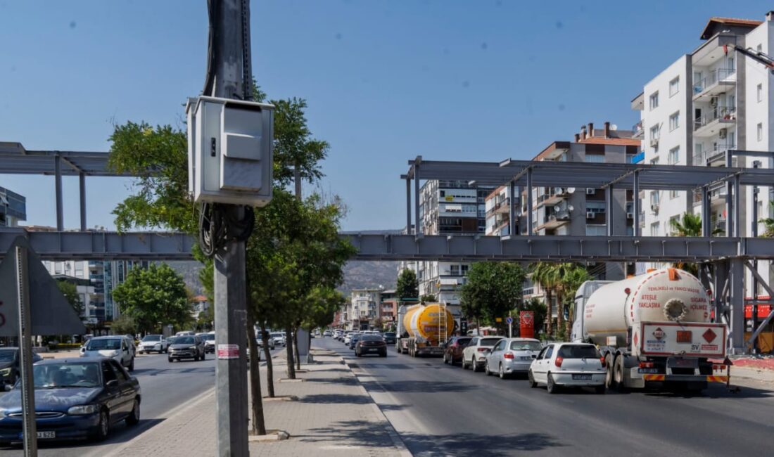İzmir Büyükşehir Belediyesi güvenli ve konforlu ulaşım için Karşıyaka Yeni
