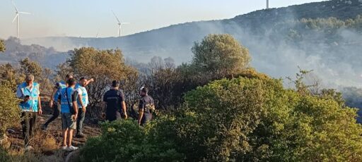 İzmir’in kırsal bölgelerinde etkisini sürdüren orman yangınlarına karşı mücadele devam