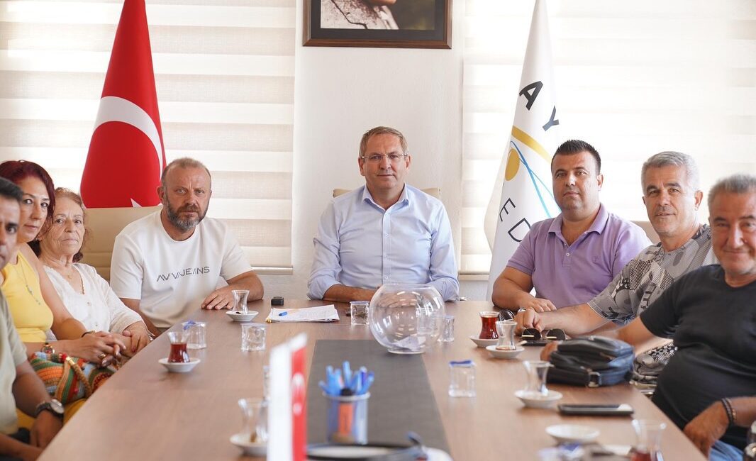 30 Ağustos Atatürk Kupası Futbol Turnuvası’nda Kura Heyecanı Ayvalık’ta geleneksel hale gelen 30 Ağustos Atatürk Kupası Futbol Turnuvası’nın