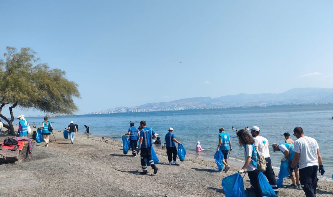 Çakalburnu Lagünü’nde çevre temizliği İzmir Büyükşehir Belediyesi, İzmirlileri şehrin birbirinden güzel parklarındaki etkinliklerle bütünleştirmeye