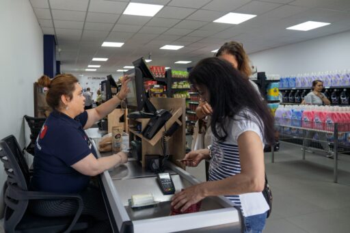 İzmir Büyükşehir Belediyesi’nin halkı sağlıklı, ucuz ve güvenli gıdayla buluşturmak