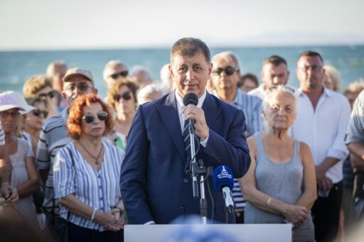 İzmir Büyükşehir Belediye Başkanı Dr. Cemil Tugay, Urla’nın Çamlıçay Mahallesi’nin