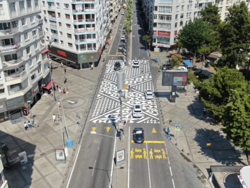 İzmir Büyükşehir Belediyesi, Alsancak Talatpaşa Bulvarı’nın Kıbrıs Şehitleri Caddesi kısmında