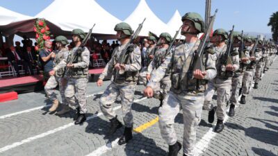 30 Ağustos Zafer Bayramı, tüm yurtta olduğu gibi İzmir’de de