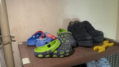 Kocaeli'nin Çayırova ilçesinde psikolojik sorunları olduğu iddia edilen bir anne,