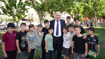 Kemalpaşa Belediyesi, çocukların ve gençlerin güvenli ve konforlu ortamlarda spor