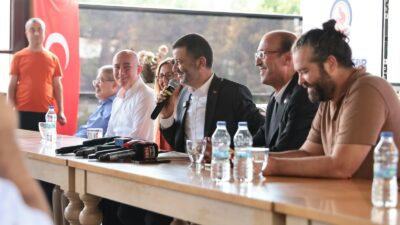 Denizli Büyükşehir Belediye Başkanı Bülent Nuri Çavuşoğlu, Denizli’de görev yapan