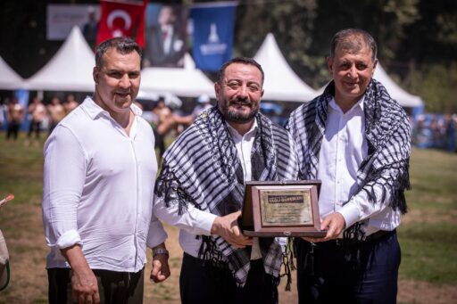 Başkan Tugay’dan yağlı güreş branşı müjdesi