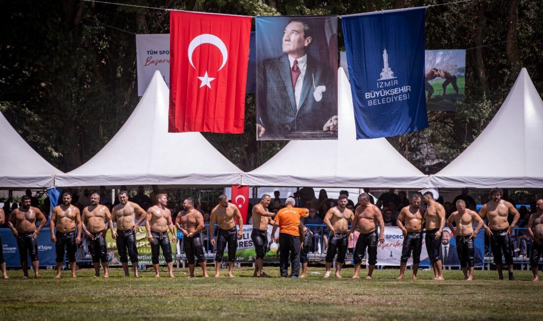 Organizasyonda güreşen belediye sporcularını örnek gösteren Başkan Tugay, “Bundan sonraki