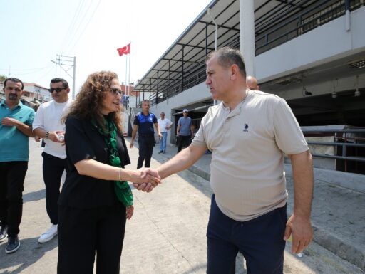 Belediye Başkanı Yıldız Ünsal, Cumhuriyet Mahallesi’ni ziyaret ederek yeni projelerin