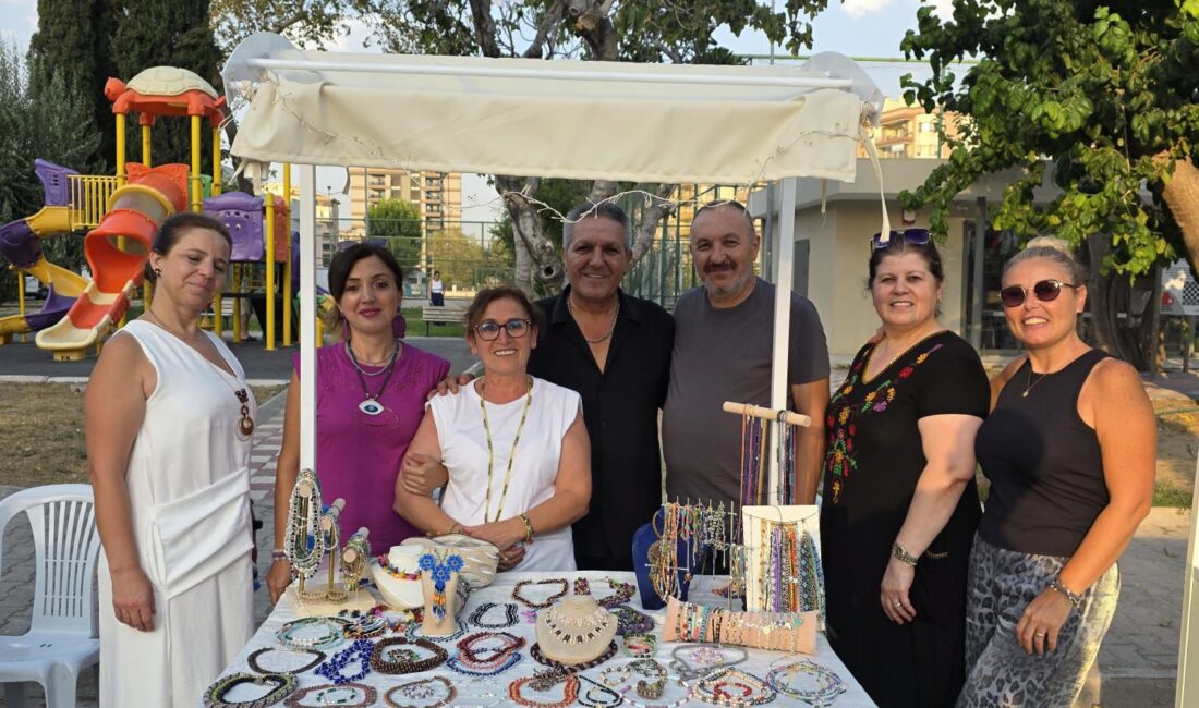 Bayraklı’da Kadın Emeği Pazarı’na Ziyaretçi Akını: Başkan İrfan Önal’a teşekkür Bayraklı Belediyesi’nin Mansuroğlu Mahallesi’nde düzenlediği Kadın Emeği Pazarı, ziyaretçi akınına