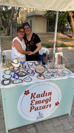 Bayraklı’da Kadın Emeği Pazarı’na Ziyaretçi Akını Başkan İrfan Önal'a teşekkür