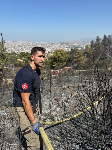 Buca ve Aliağa’da çıkan yangınlar kontrol altına alındı