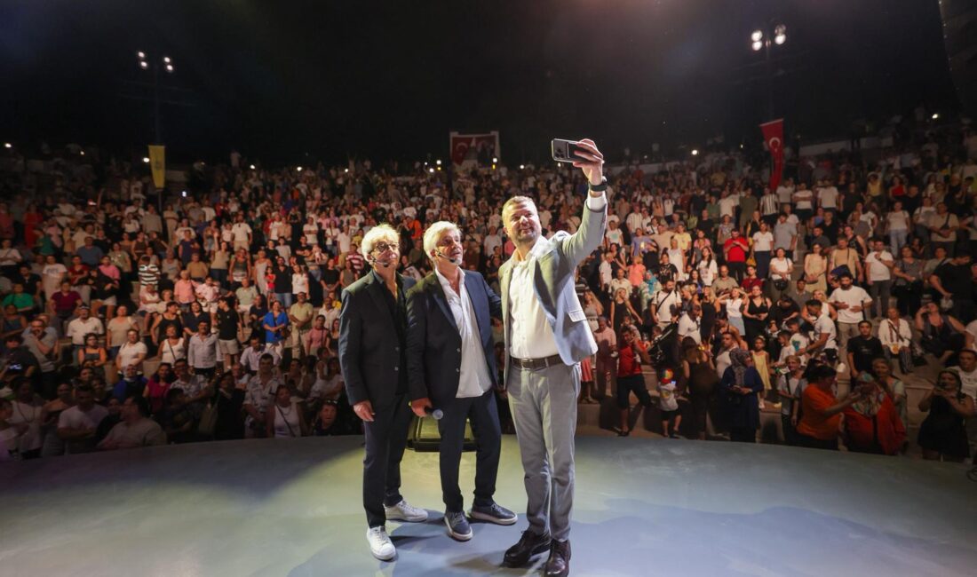 Buca Belediyesi tarafından yenilenen Zeki & Metin Amfi Tiyatro, Süheyl