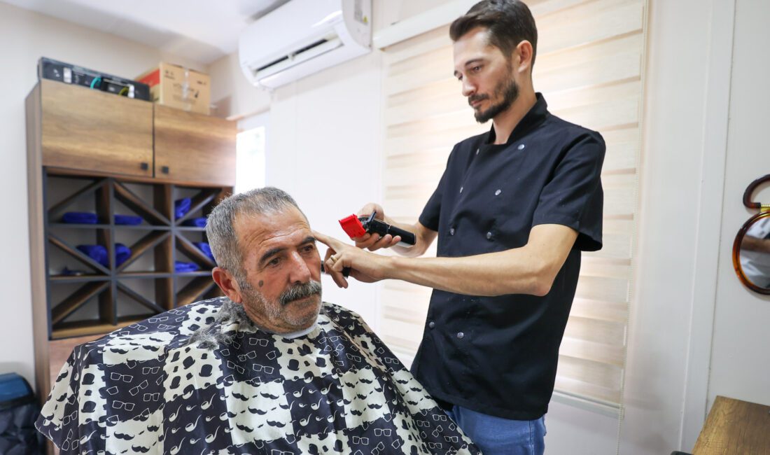 Buca Belediyesi’nin, ilçede yaşayan 60 yaş üstü vatandaşların sosyal hayatla