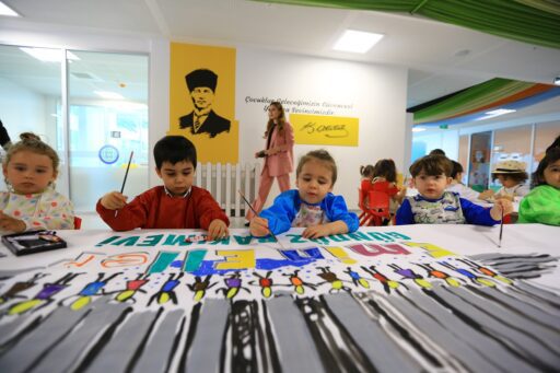 Muğla Büyükşehir Belediyesi il genelinde hizmete açtığı Gündüz Bakımevleri ile