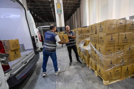 Büyükşehir'den 50 Bin Haneye Gıda Paketi