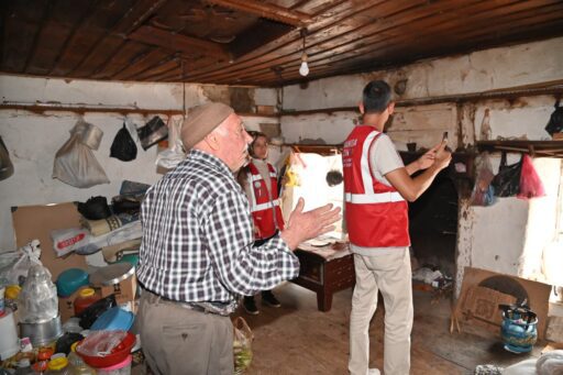 Büyükşehirden Deprem Mağdurlarına Yardım Eli